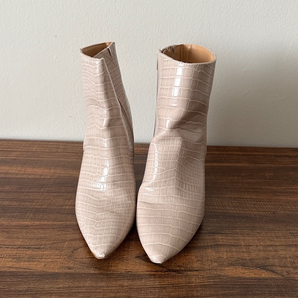 Express Croc-Embossed Beige Ankle Boots - Picture 2 of 5